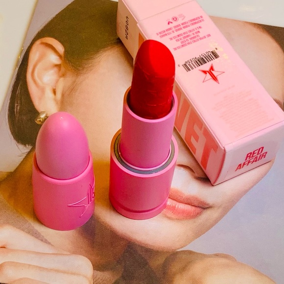 Jeffree Star Velvet Trap lipstick Red Affair - NIB - Picture 1 of 4